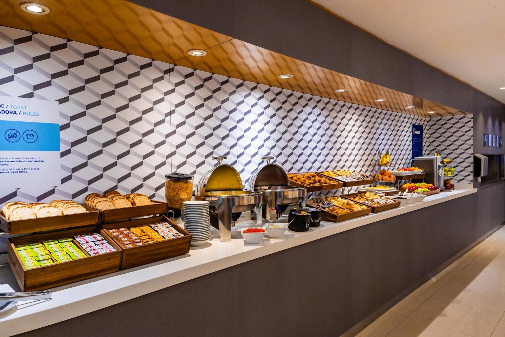 Holiday Inn Express Rosario By Ihg Extérieur photo